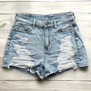 NWOT AE Women's Comfort Super Stretch Distressed Curvy Mom Denim Shorts